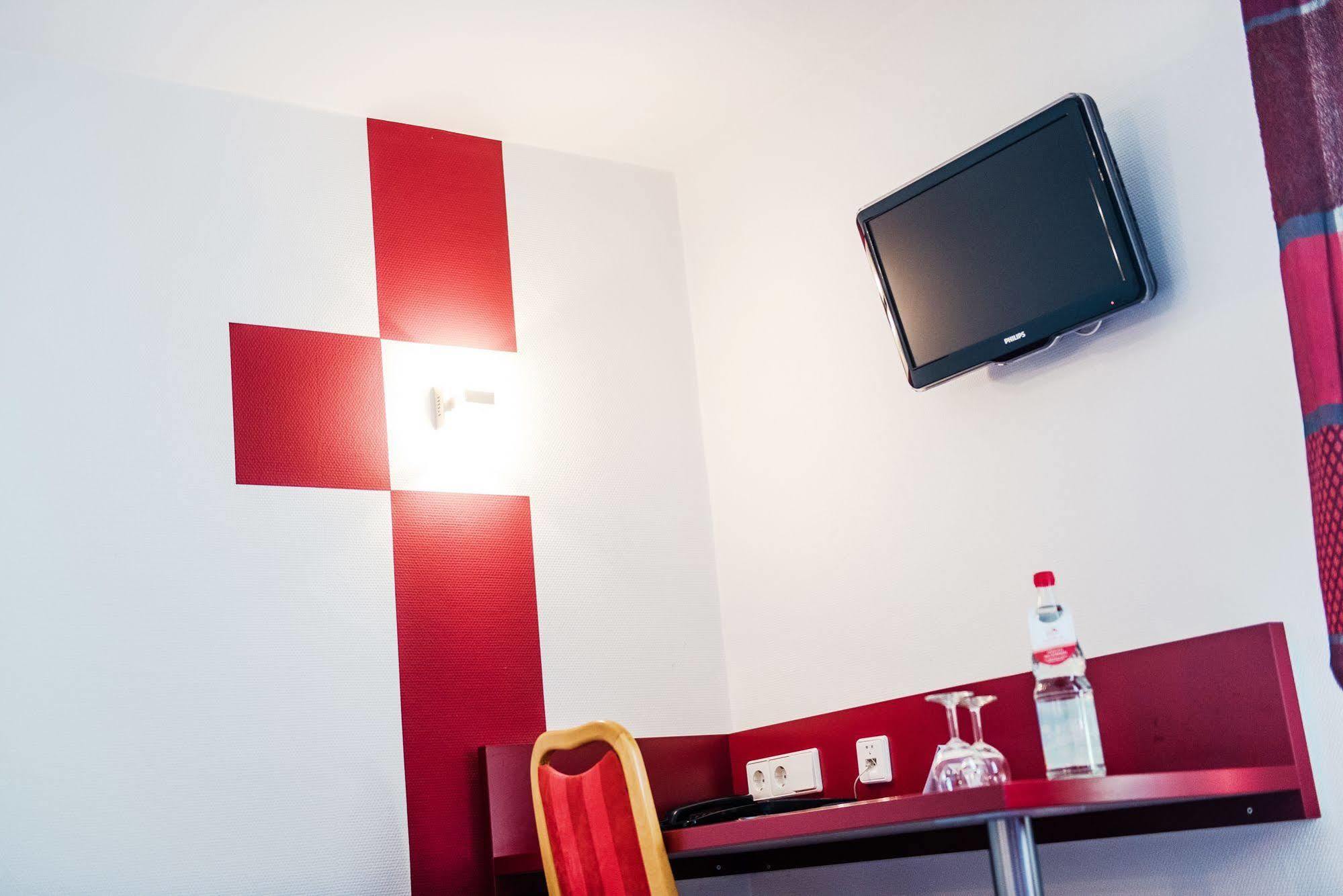 Zum Roessle Hotel